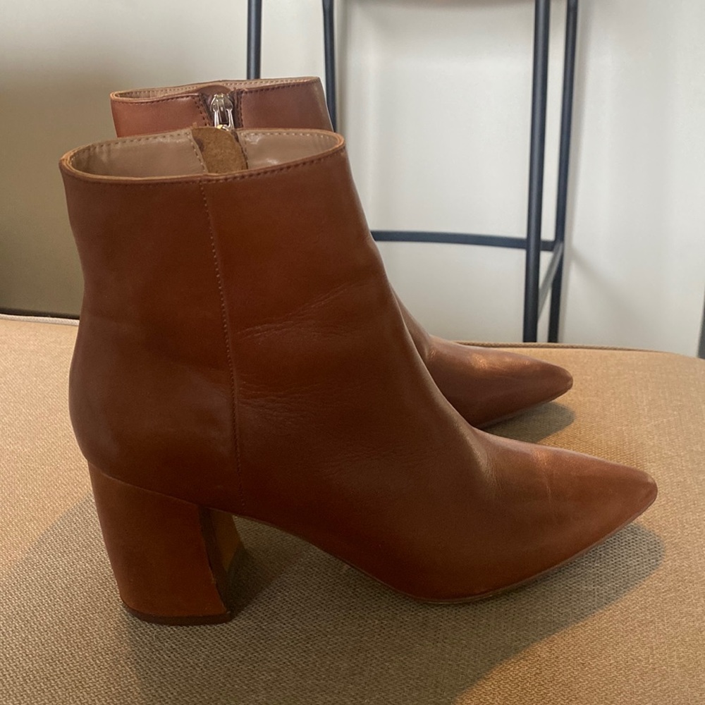 Steve Madden Nadalie Brown Leather Booties